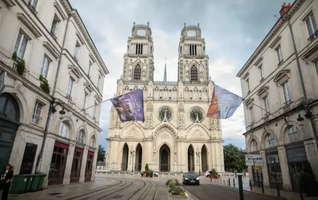 cathedrale sainte croix joyau gothique orleans 1