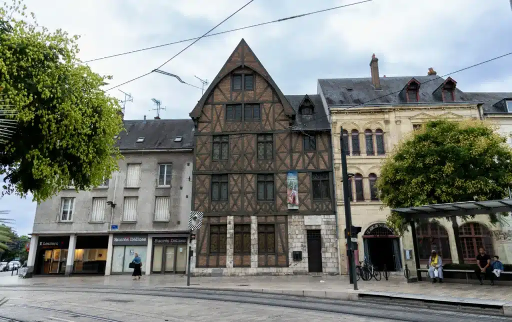 maison jeanne d arc sur les pas pucelle orleans 1